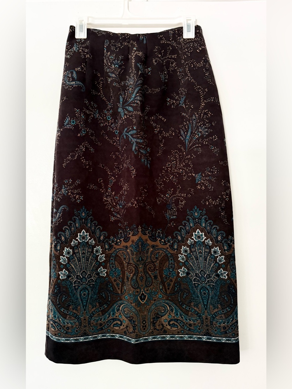 Briggs Women's Petite Paisley Straight Skirt (feels like suede) 6P